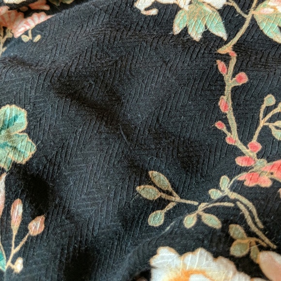 Forever 21 Floral Robe - Picture 4 of 4